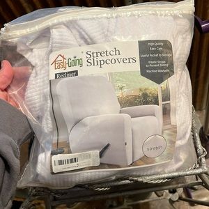 NWT Easy-Going recliner stretch slipcovers white